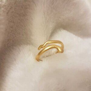 18k gold-plated and waterproof